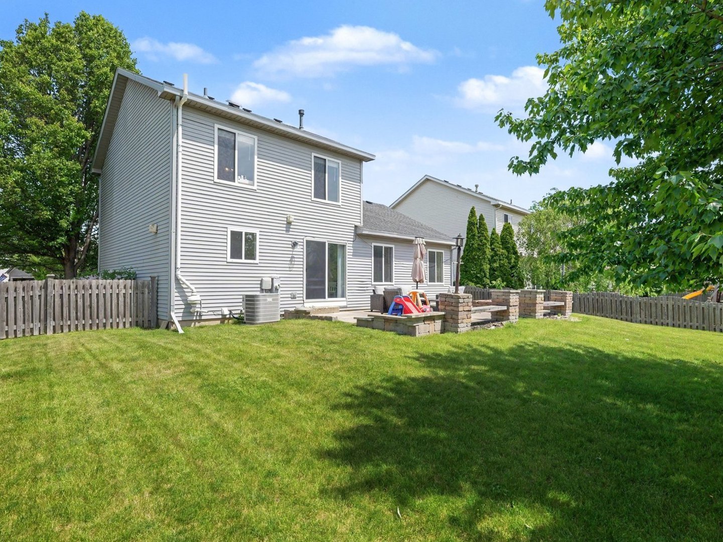 2069 Wedgewood Circle, Romeoville, IL 60446