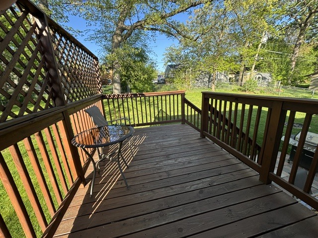 203 CEDARWOOD Lane, Antioch, IL 60002