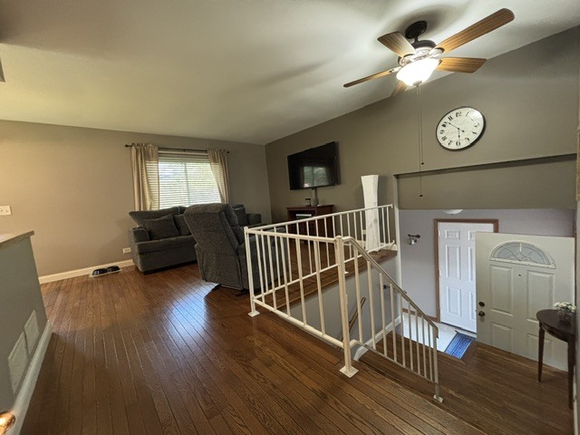 203 CEDARWOOD Lane, Antioch, IL 60002