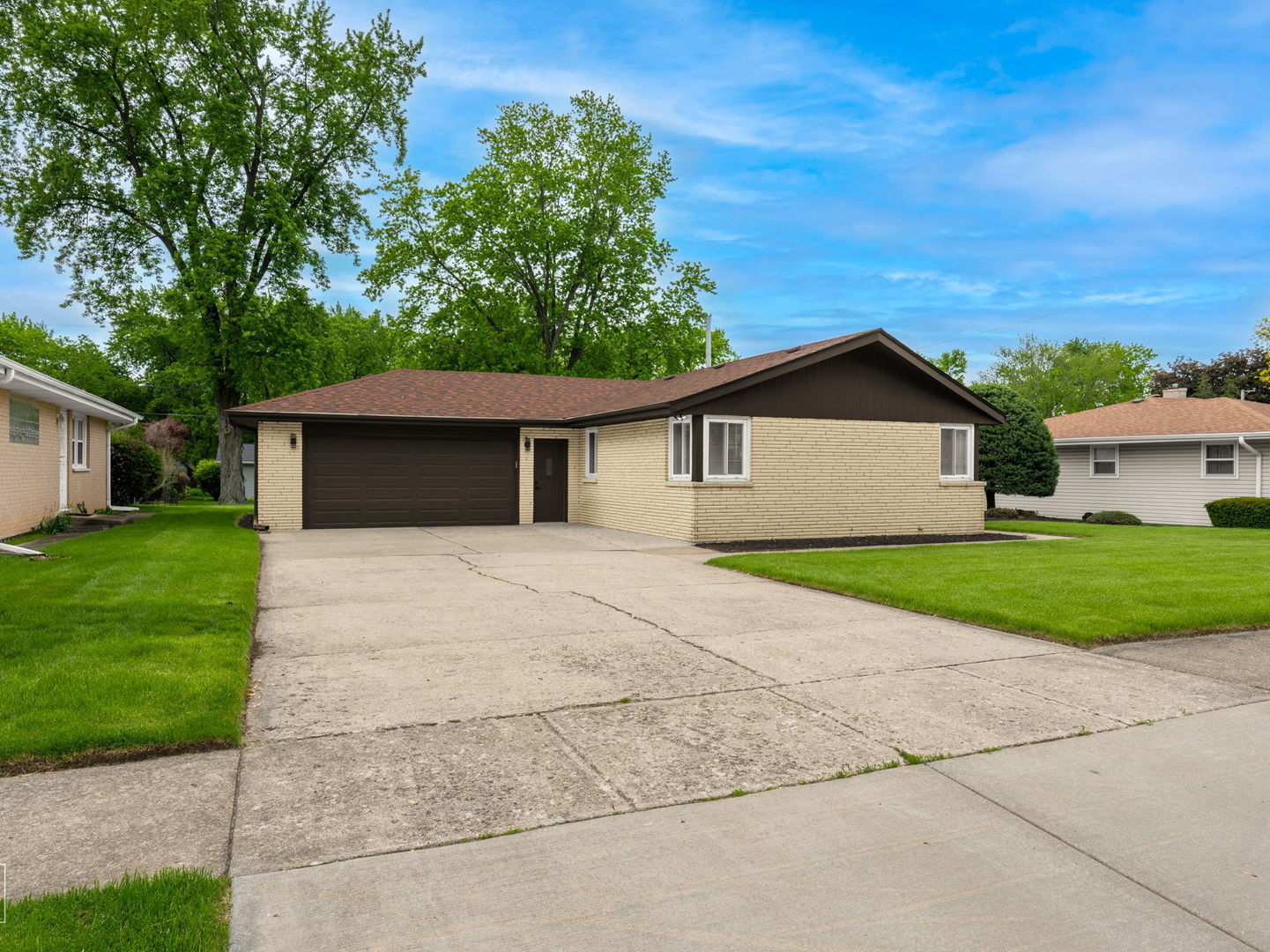 1011 Maitland Drive, Lockport, IL 60441