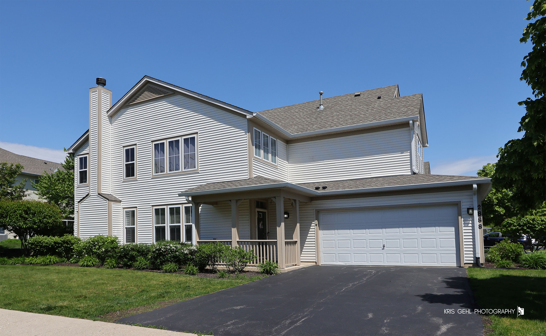 2888 Falling Waters Drive, Lindenhurst, IL 60046