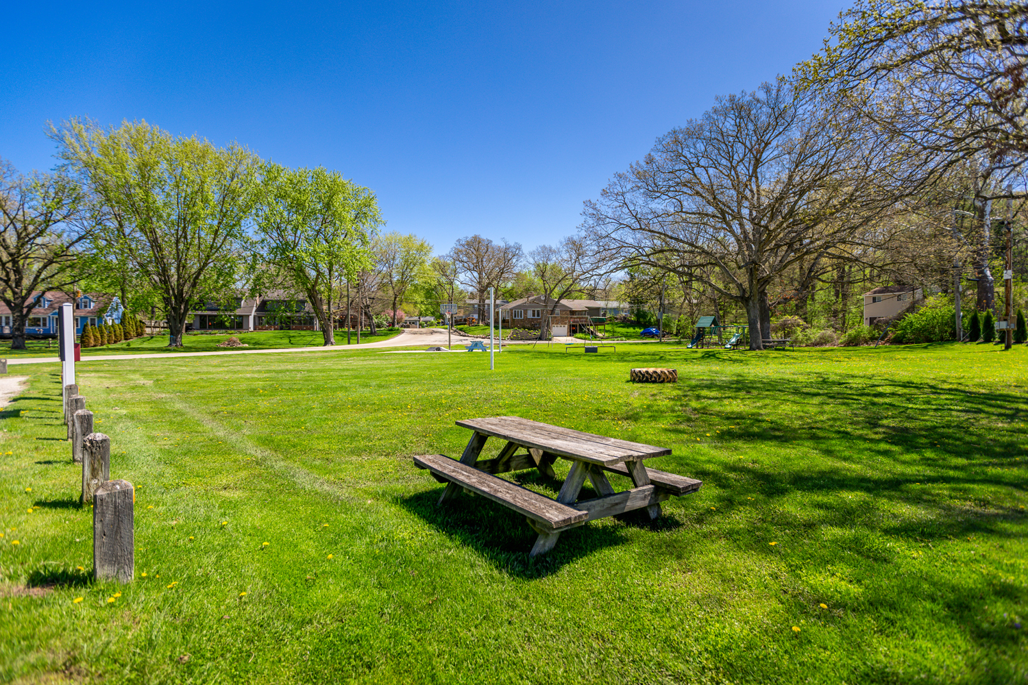 1010 Osage Drive, McHenry, IL 60051
