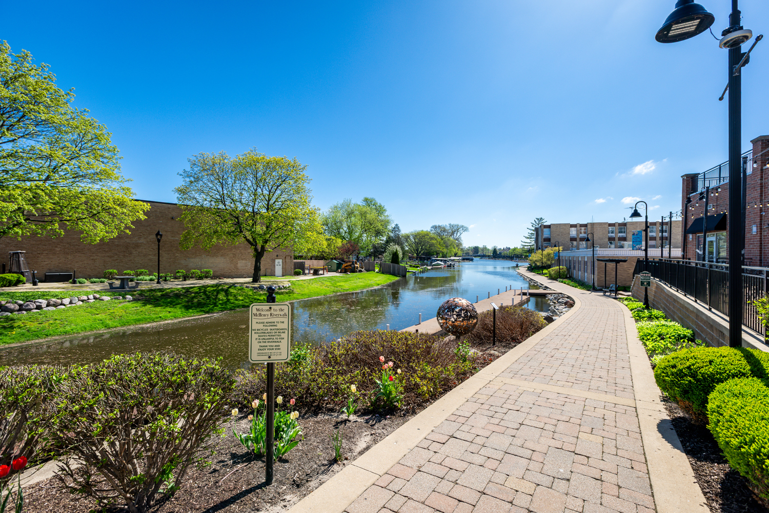 1010 Osage Drive, McHenry, IL 60051