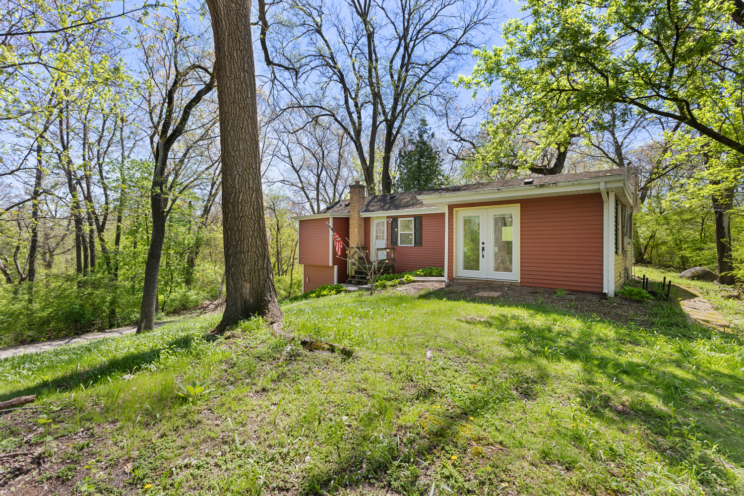 1010 Osage Drive, McHenry, IL 60051