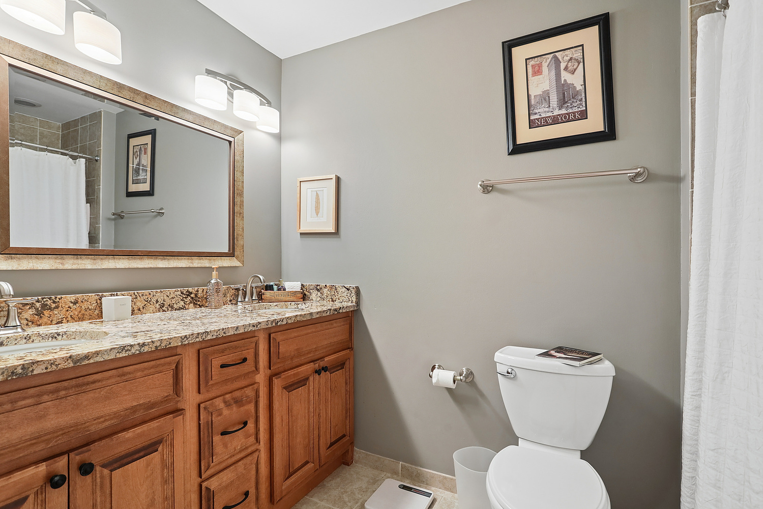 12557 S Nashville Avenue, Palos Heights, IL 60463