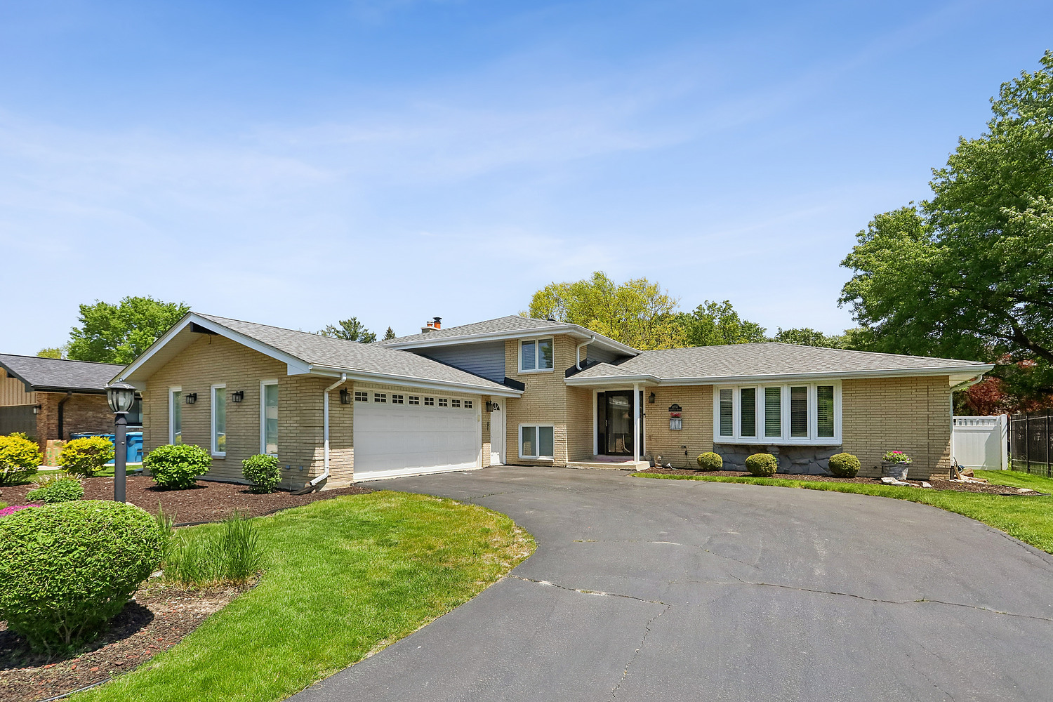 12557 S Nashville Avenue, Palos Heights, IL 60463