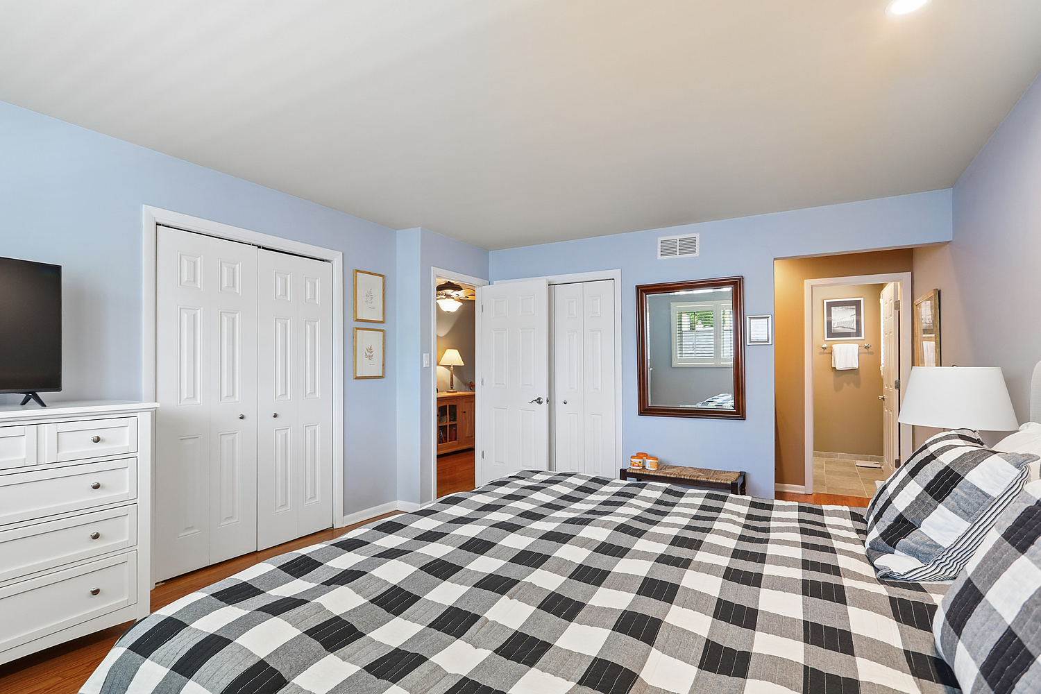 12557 S Nashville Avenue, Palos Heights, IL 60463