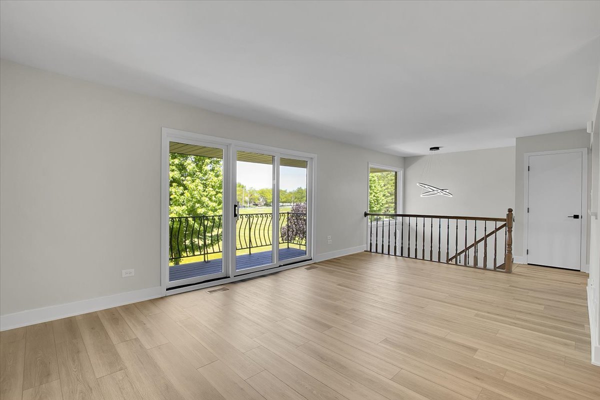 16110 Pine Drive, Tinley Park, IL 60477
