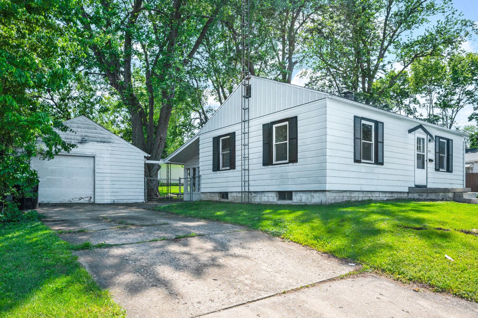 803 Marion Street, Bloomington, IL 61701