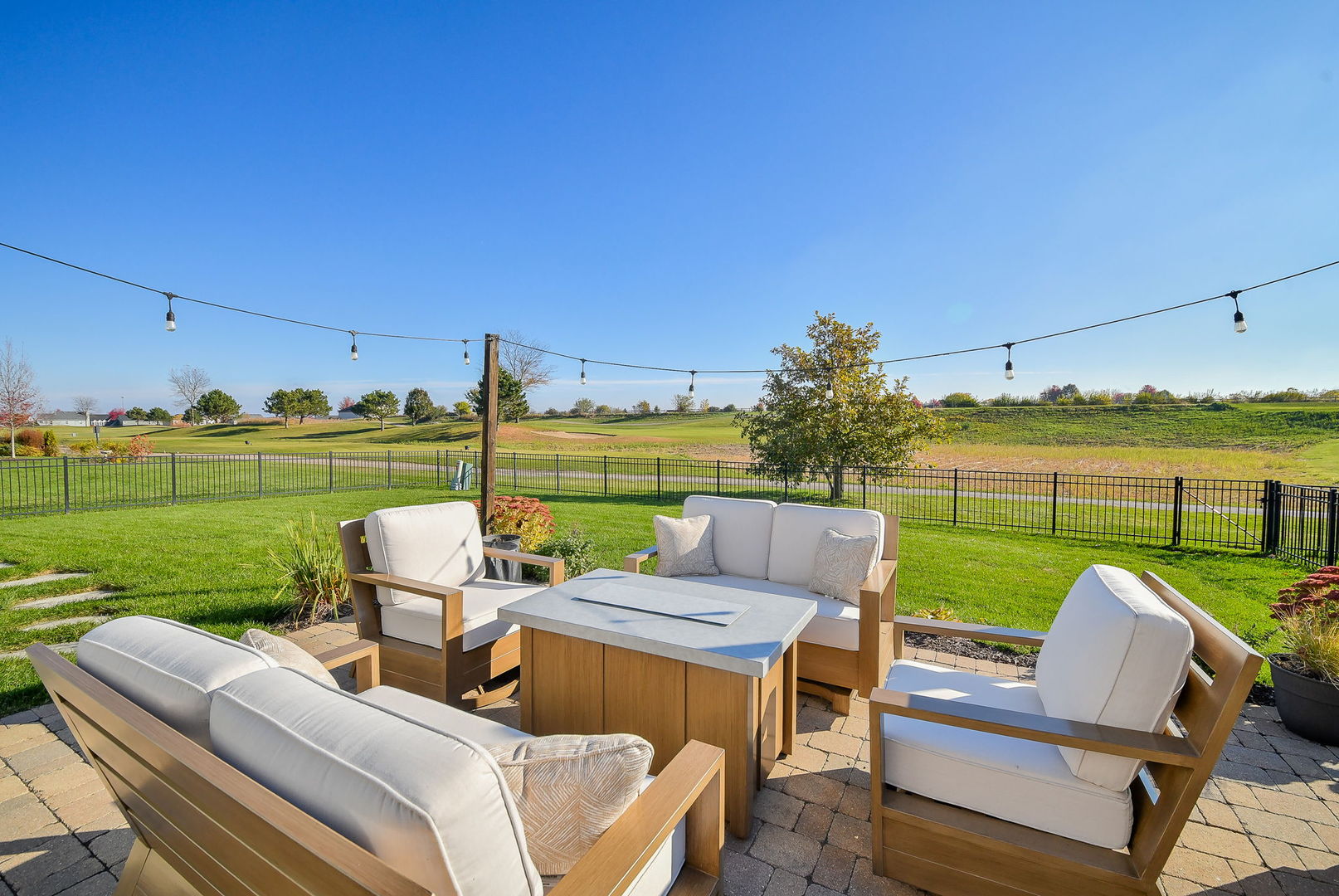 0N315 King Drive, Geneva, IL 60134