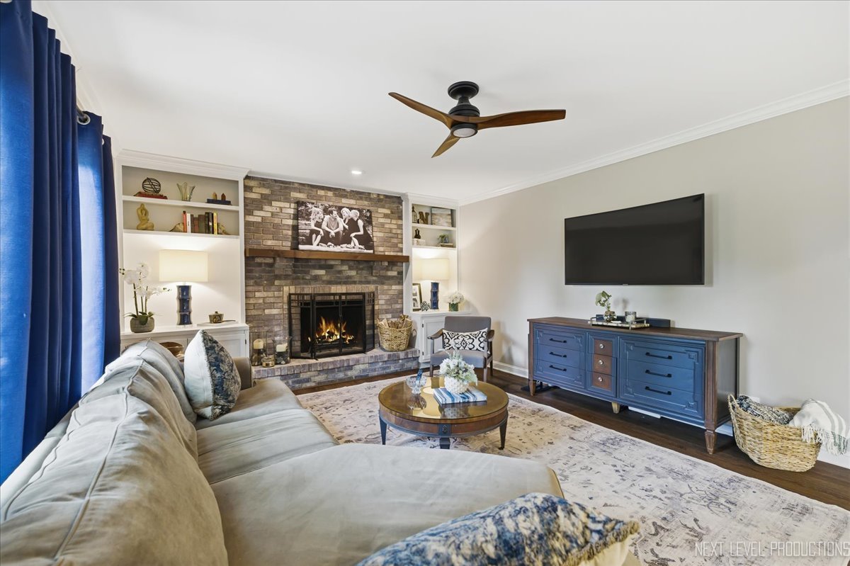 629 JOSHUA Court, Naperville, IL 60540