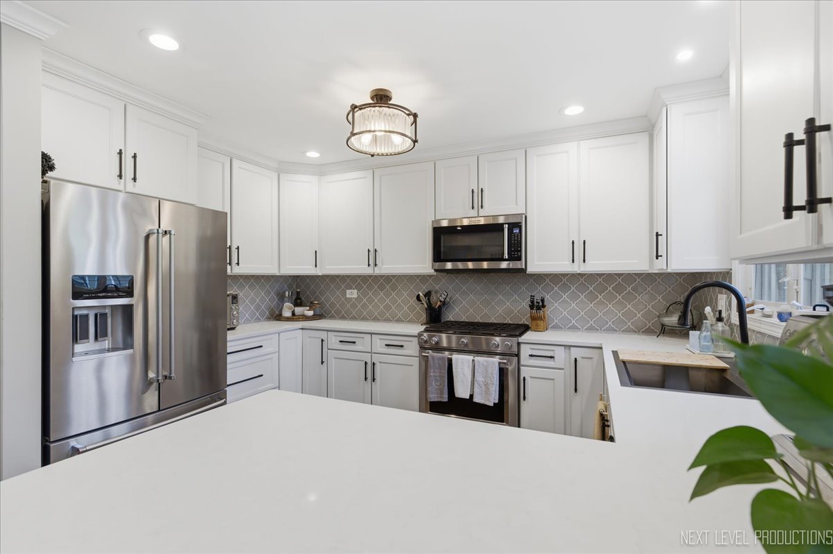 629 JOSHUA Court, Naperville, IL 60540