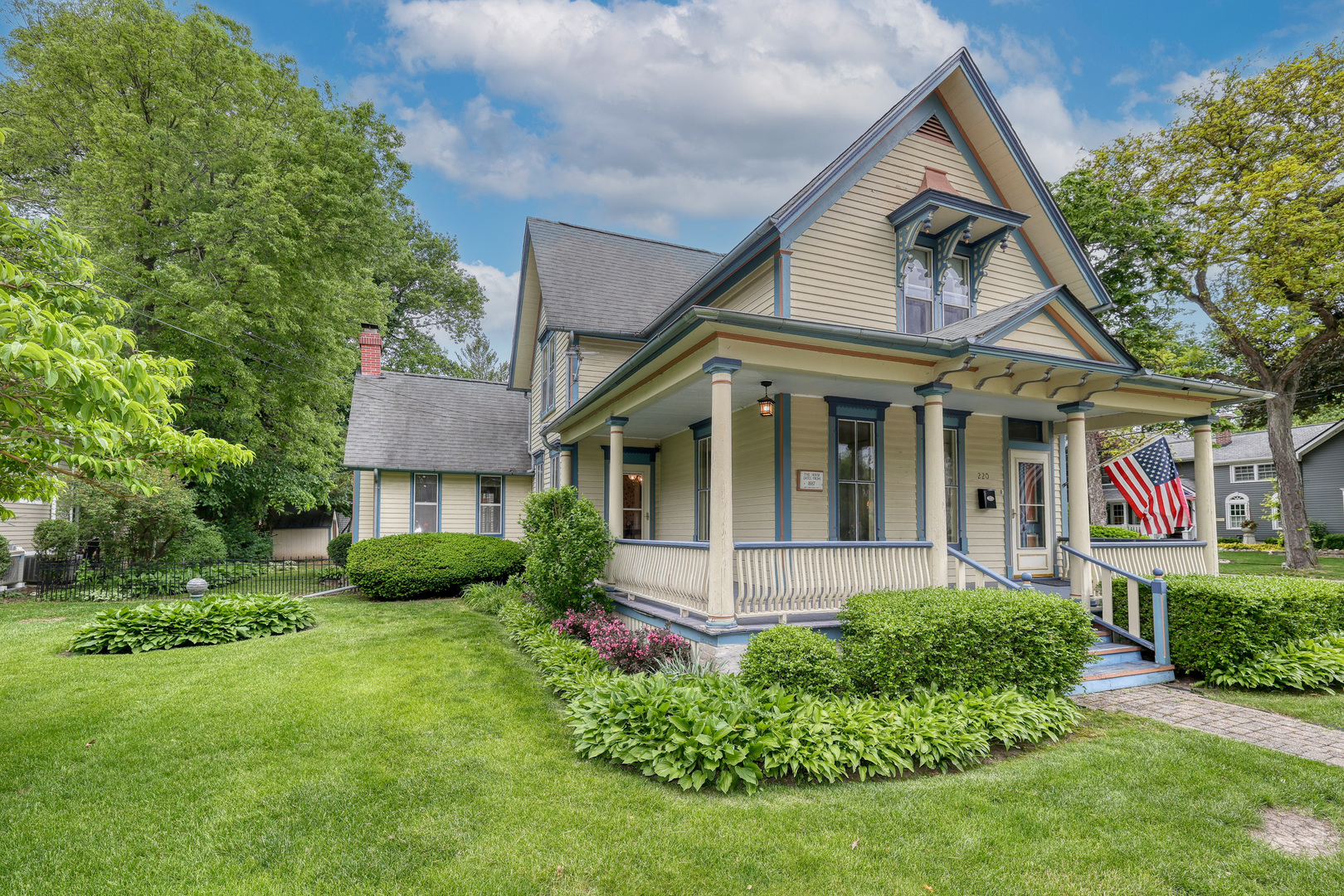 220 N 5th Street, West Dundee, IL 60118