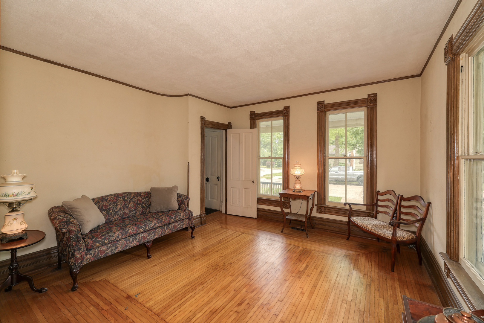 220 N 5th Street, West Dundee, IL 60118