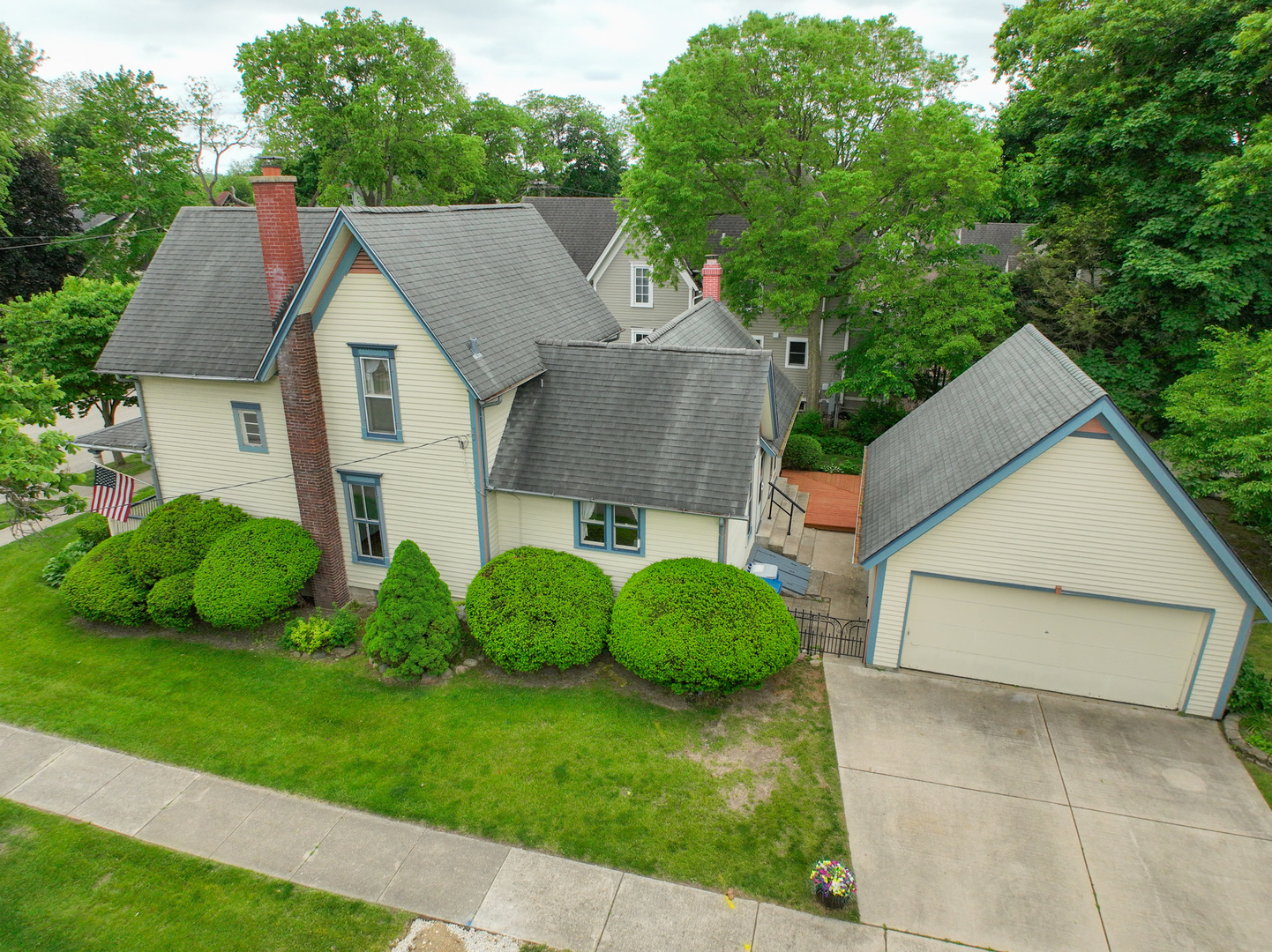 220 N 5th Street, West Dundee, IL 60118