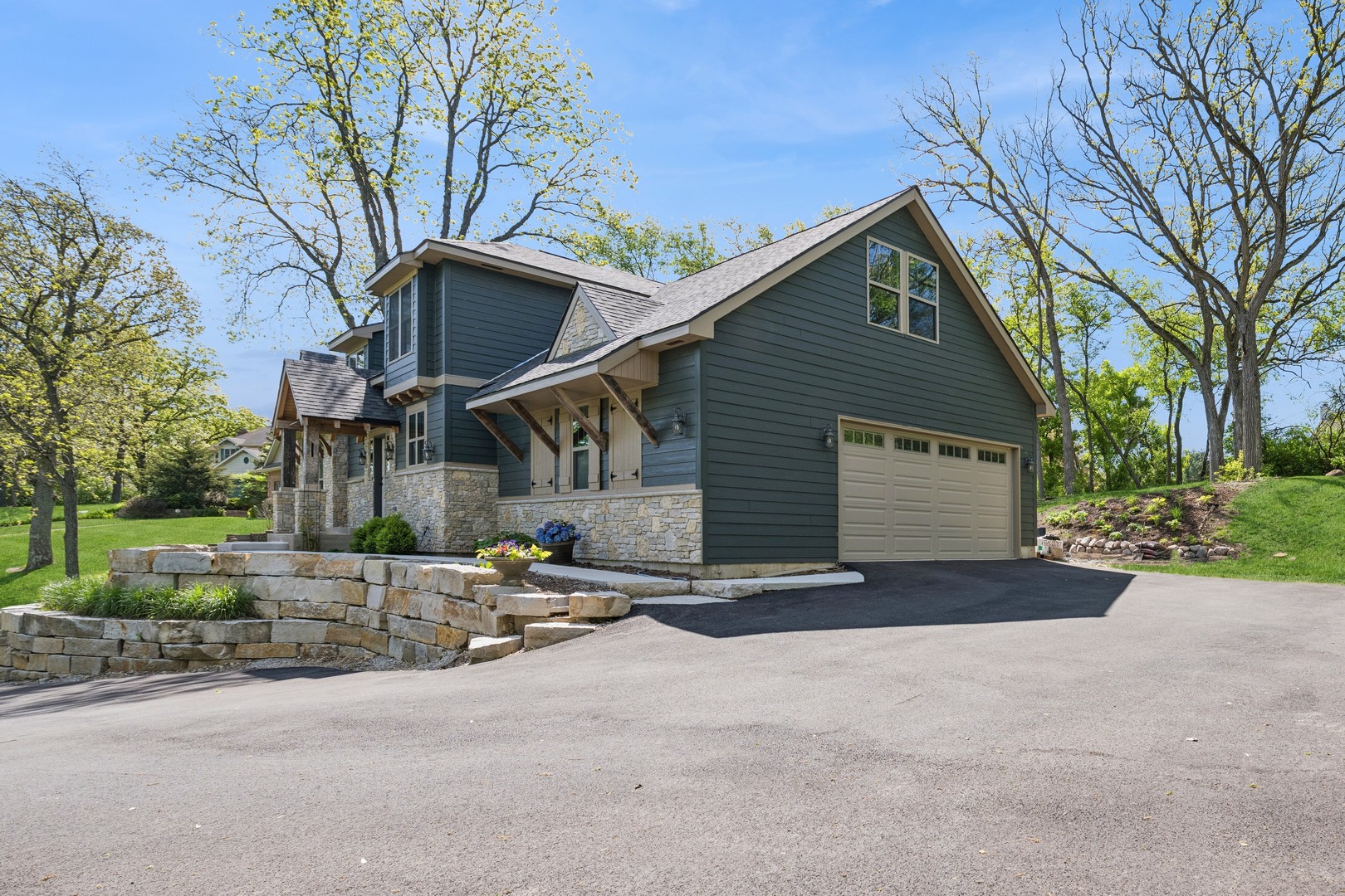 3515 Kings Lair Drive, Spring Grove, IL 60081