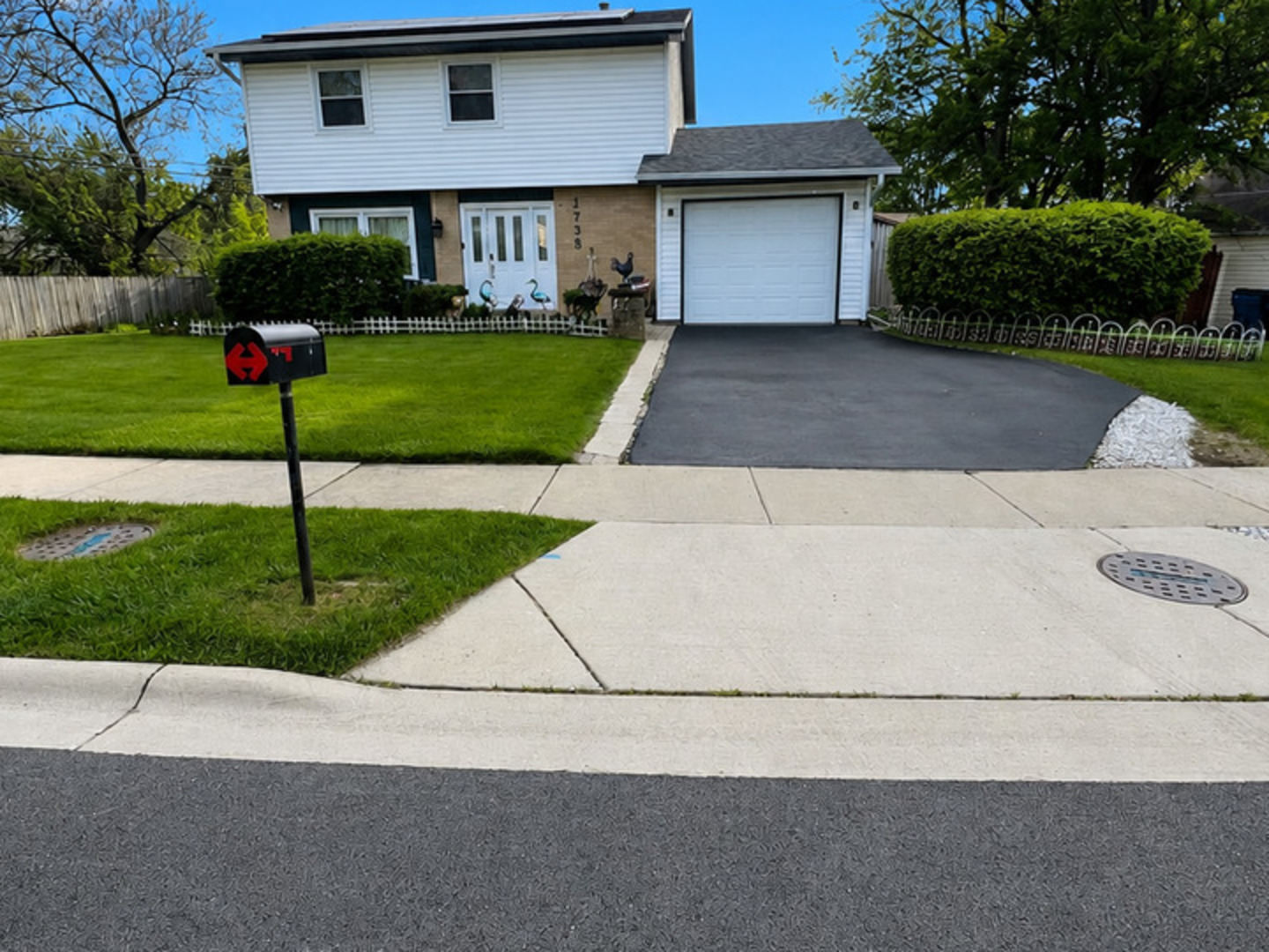 1738 Newport Street, Glendale Heights, IL 60139