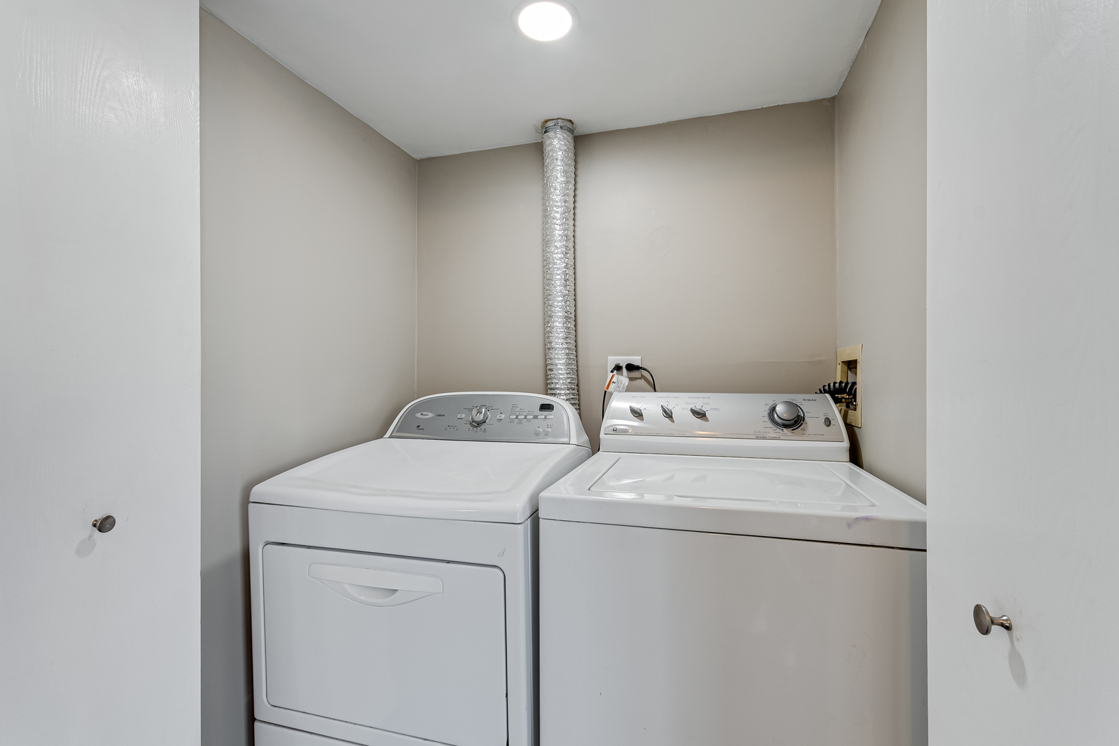 1627 Liberty Street #1627, Hanover Park, IL 60133