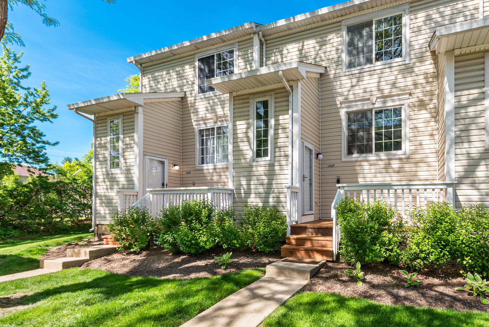 1627 Liberty Street #1627, Hanover Park, IL 60133