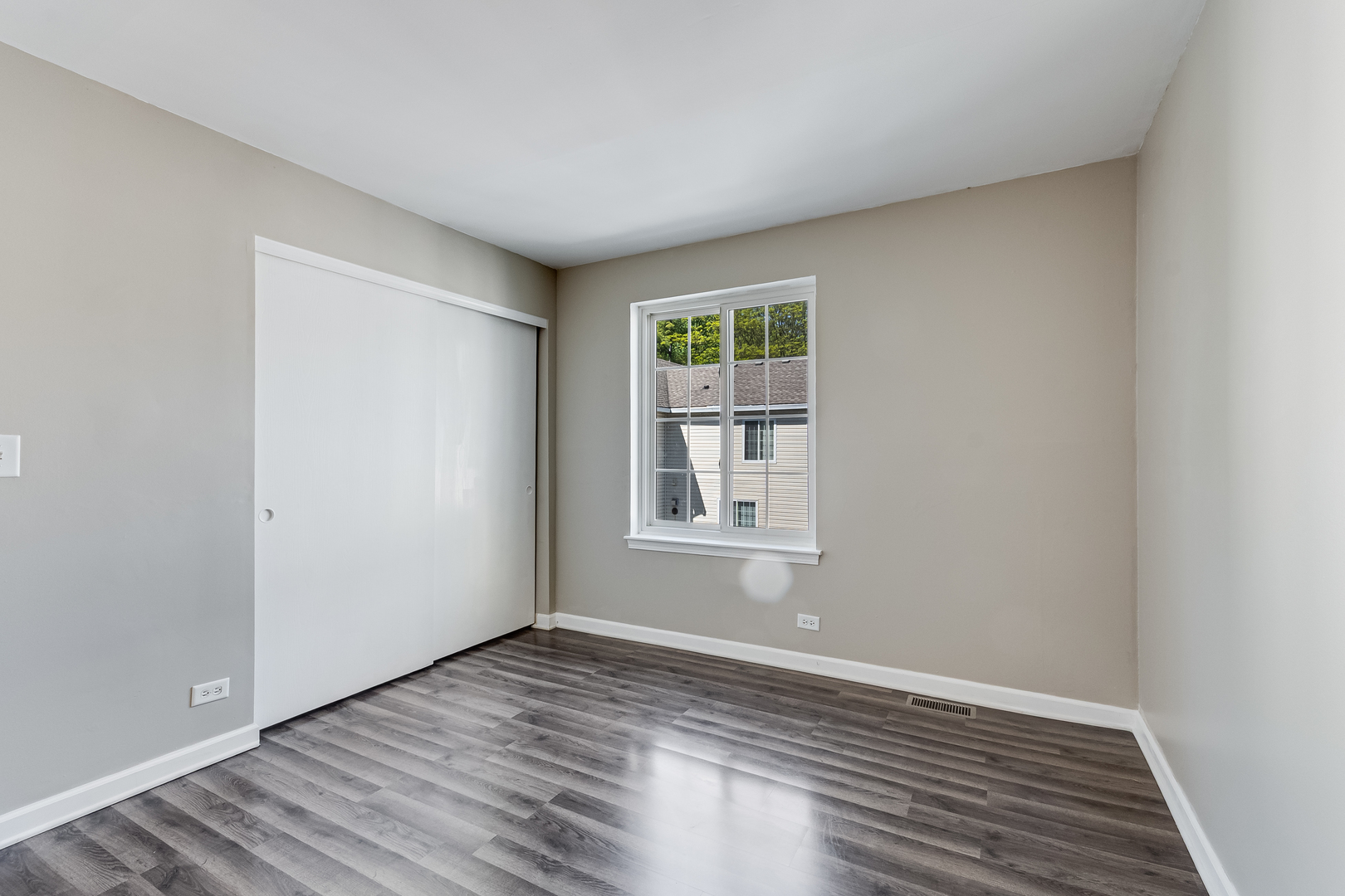 1627 Liberty Street #1627, Hanover Park, IL 60133