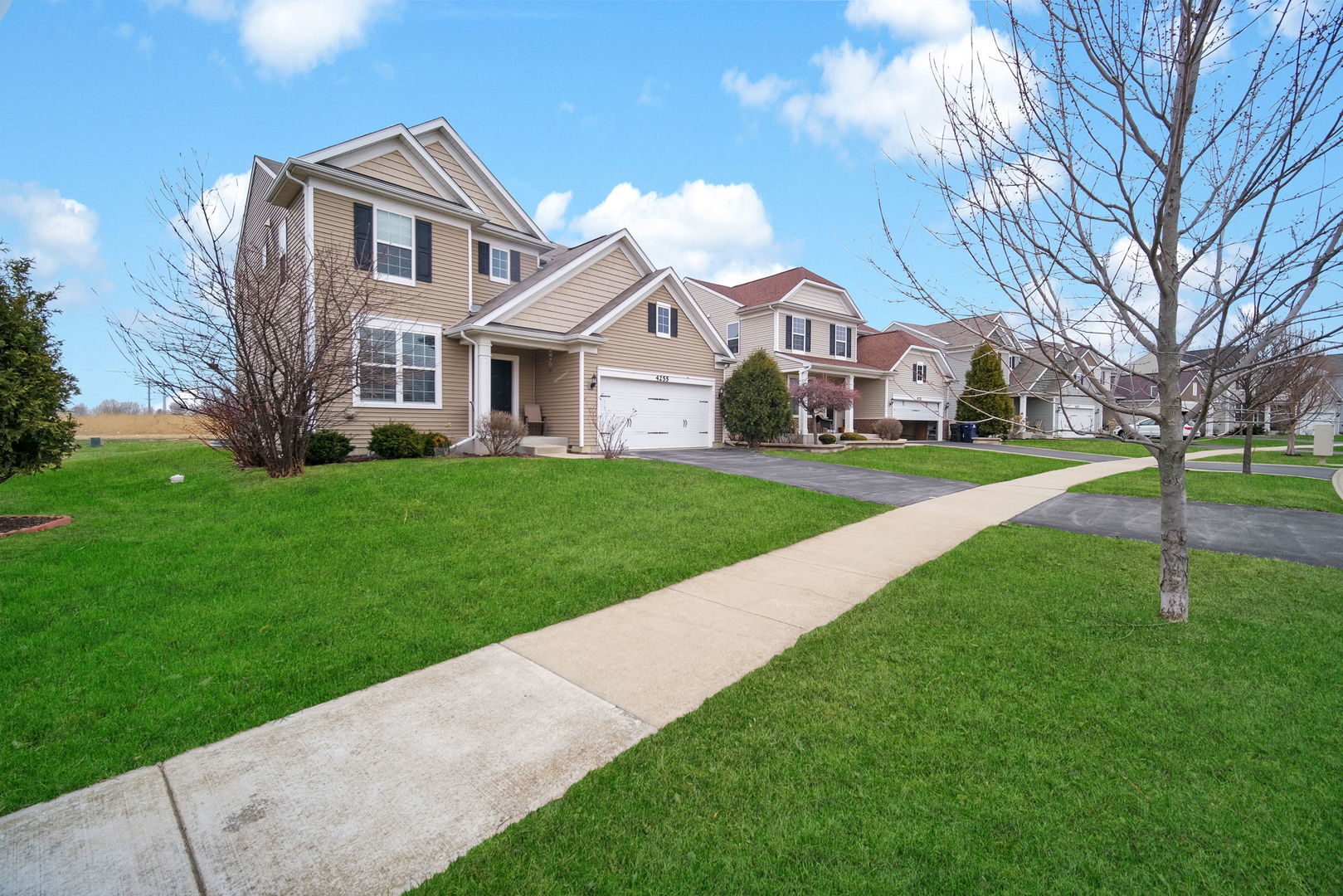 4255 FRASER Circle, Naperville, IL 60564