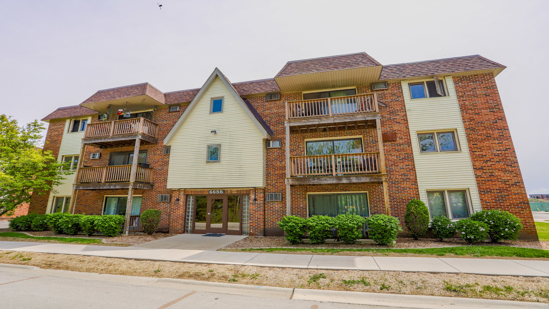 6655 172nd Street #2A, Tinley Park, IL 60477