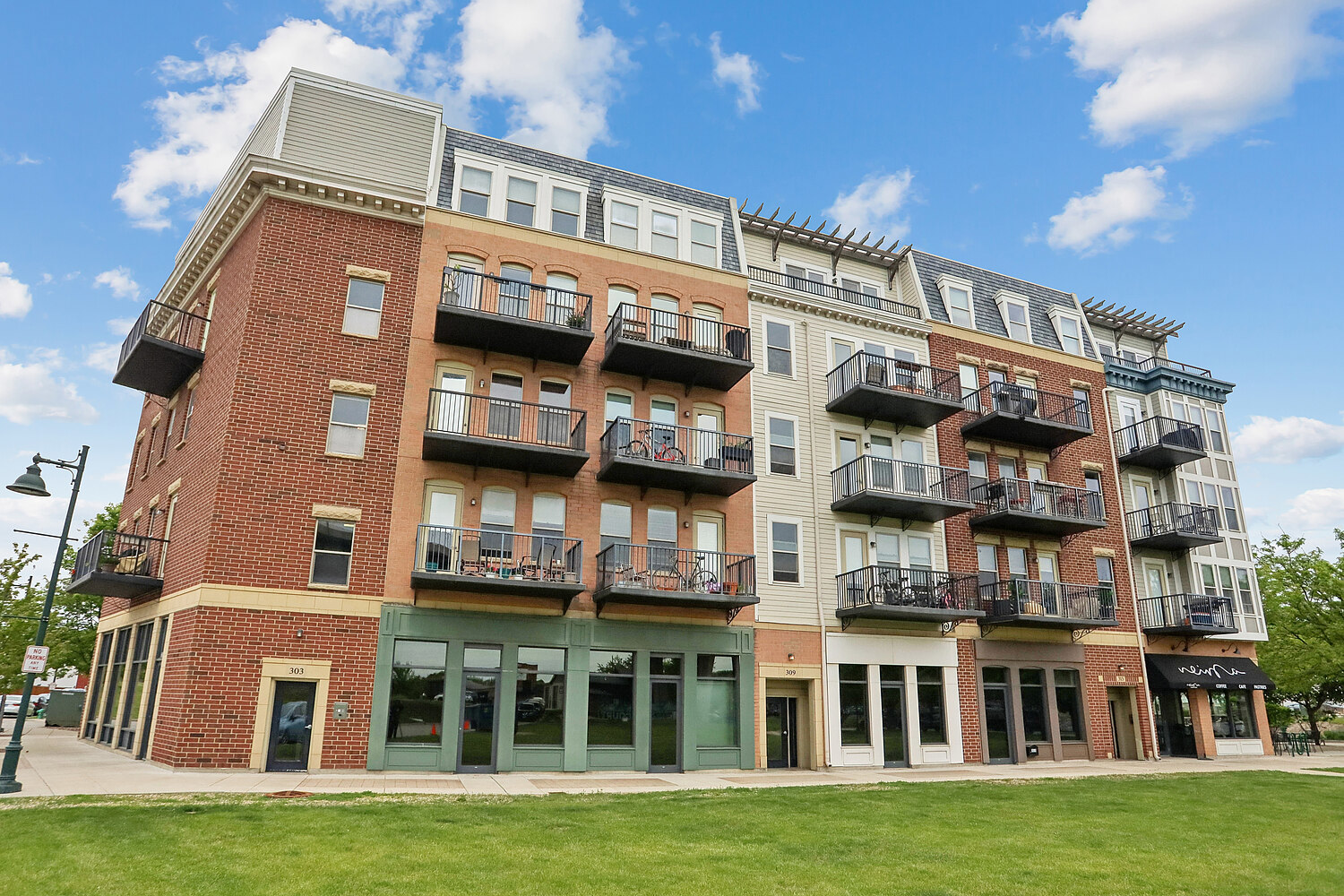 303 Front Street #1401, Lemont, IL 60439