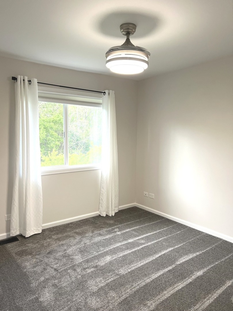 27 Mineola Road #27, Fox Lake, IL 60020