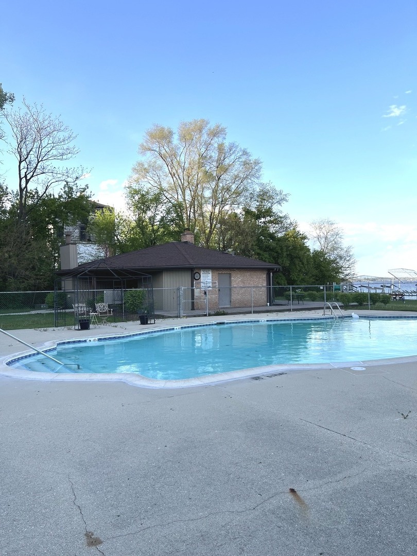 27 Mineola Road #27, Fox Lake, IL 60020