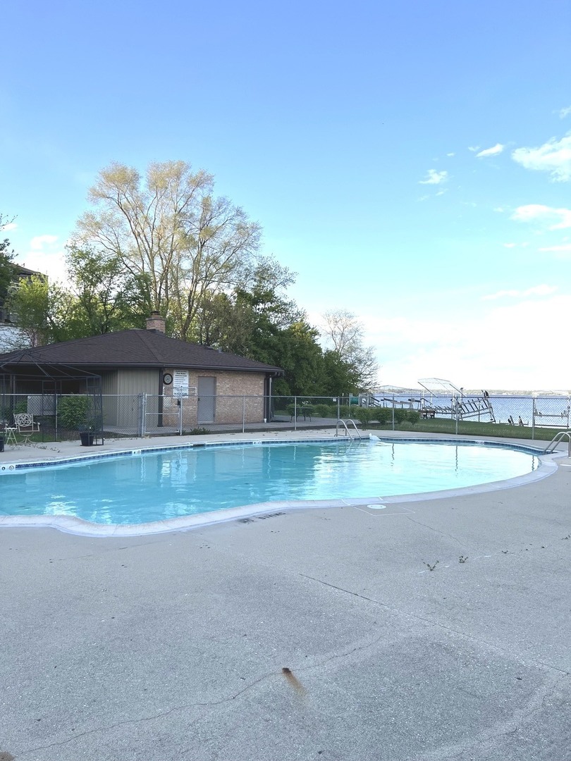 27 Mineola Road #27, Fox Lake, IL 60020