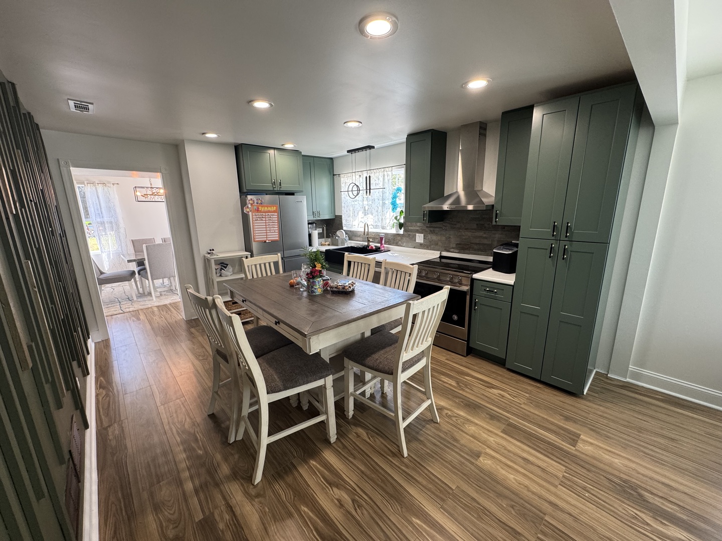 931 Rawson Bridge Road, Cary, IL 60013