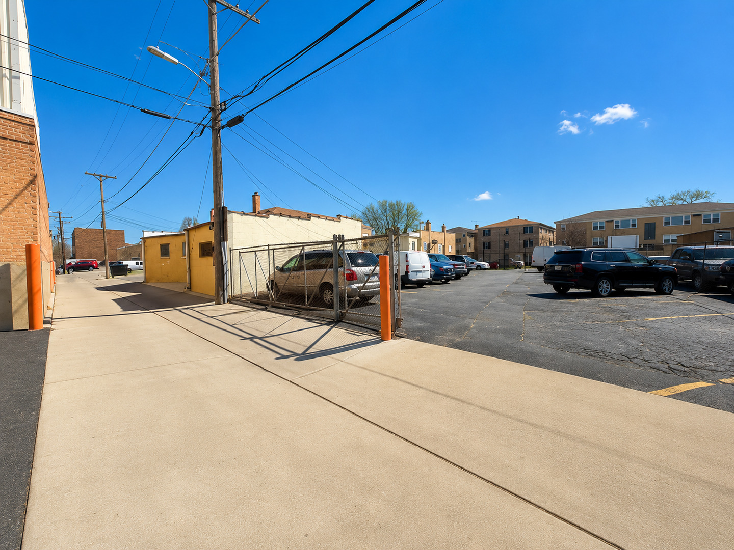 8050 Grand Avenue, River Grove, IL 60171