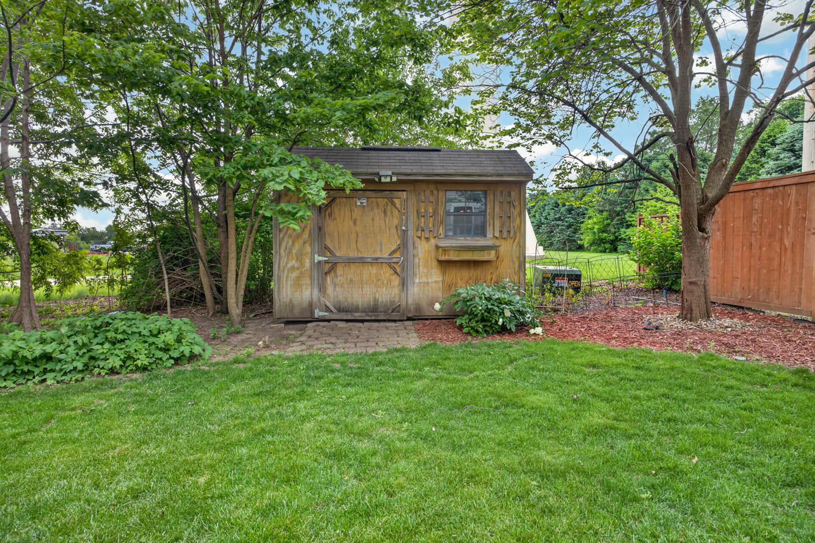905 Taylor Lane, Leroy, IL 61752