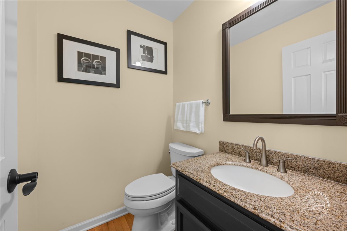 202 Windsor Circle, St. Charles, IL 60175