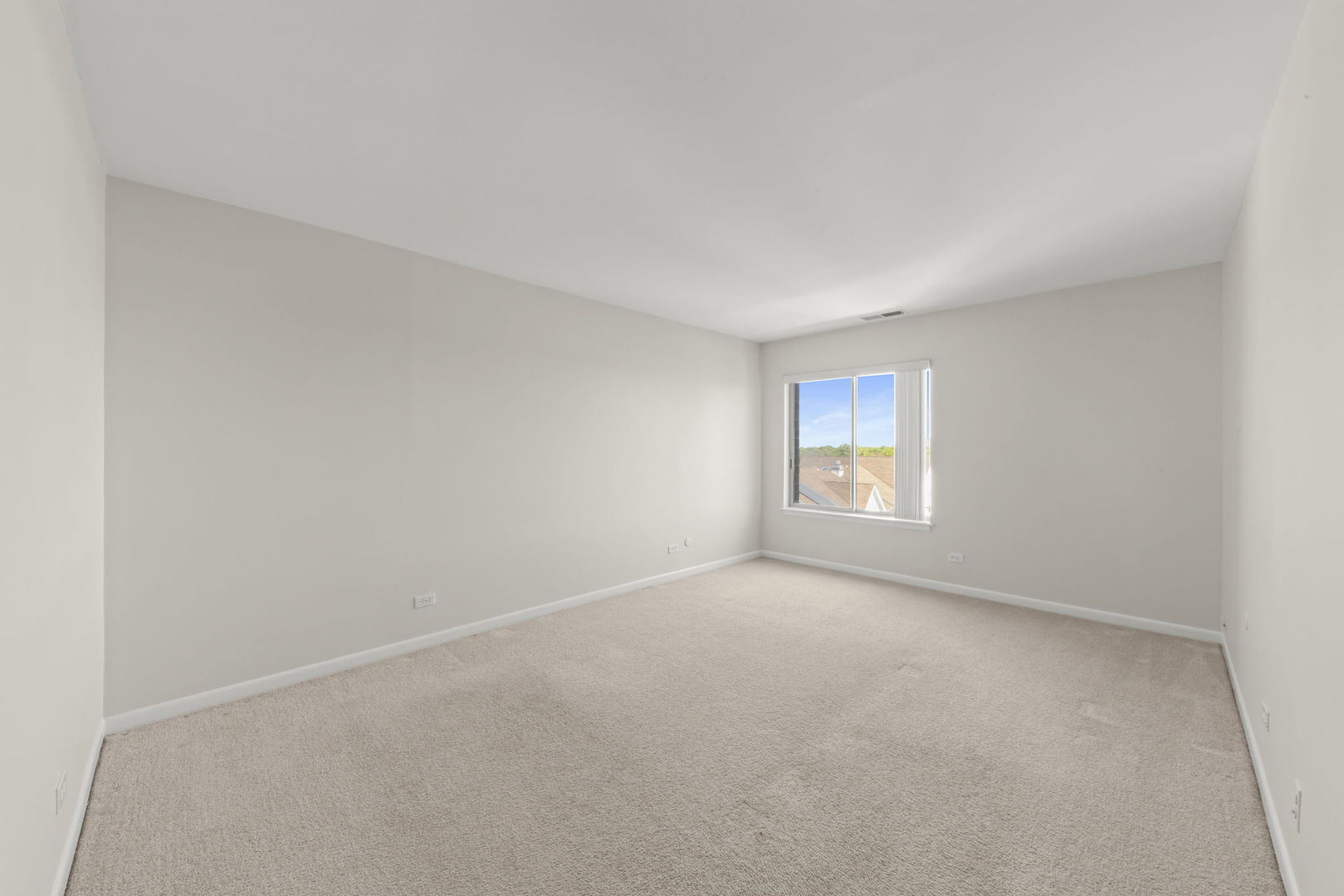 2201 S Grace Street #603, Lombard, IL 60148