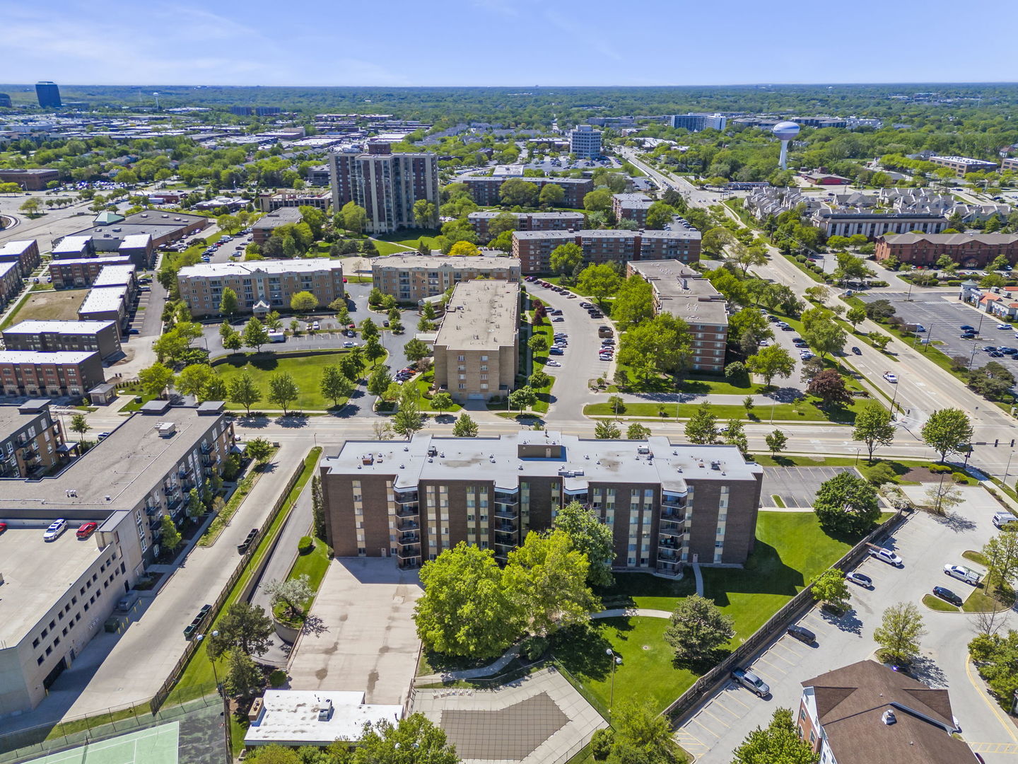 2201 S Grace Street #603, Lombard, IL 60148