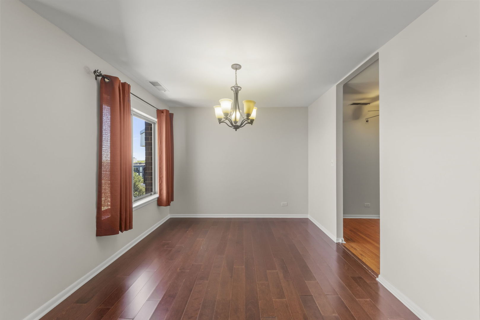 2201 S Grace Street #603, Lombard, IL 60148