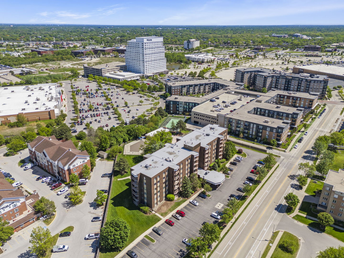 2201 S Grace Street #603, Lombard, IL 60148