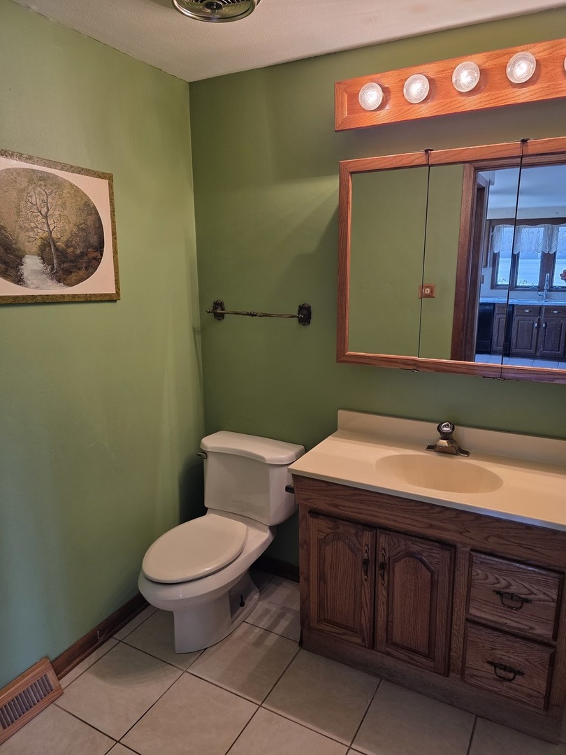 17612 71st Avenue, Tinley Park, IL 60477