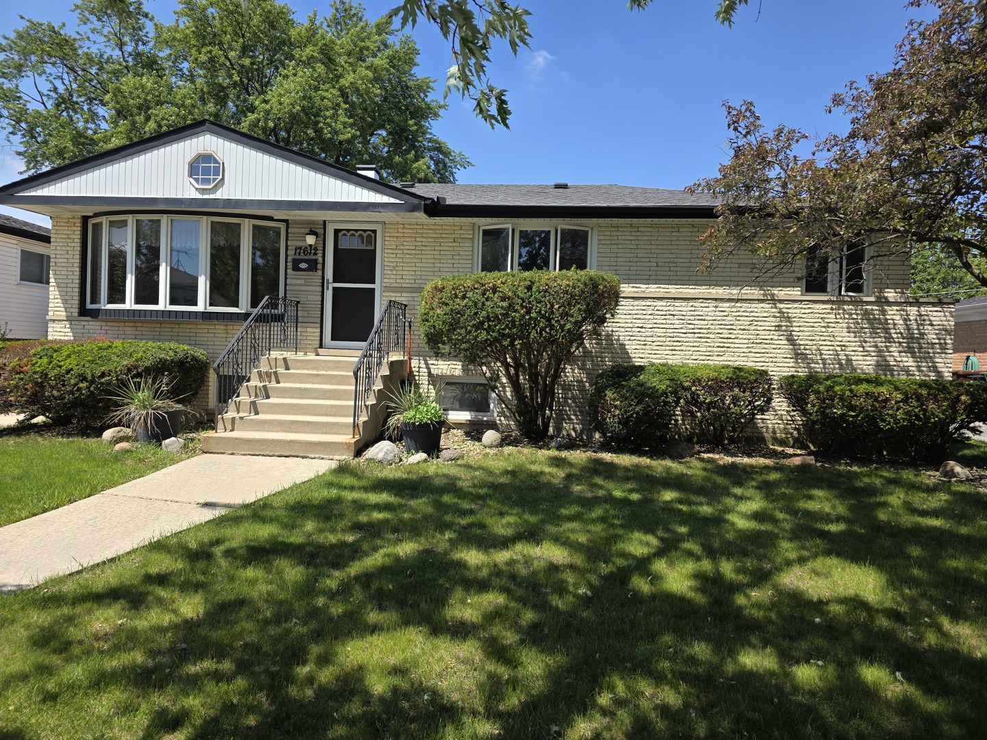 17612 71st Avenue, Tinley Park, IL 60477