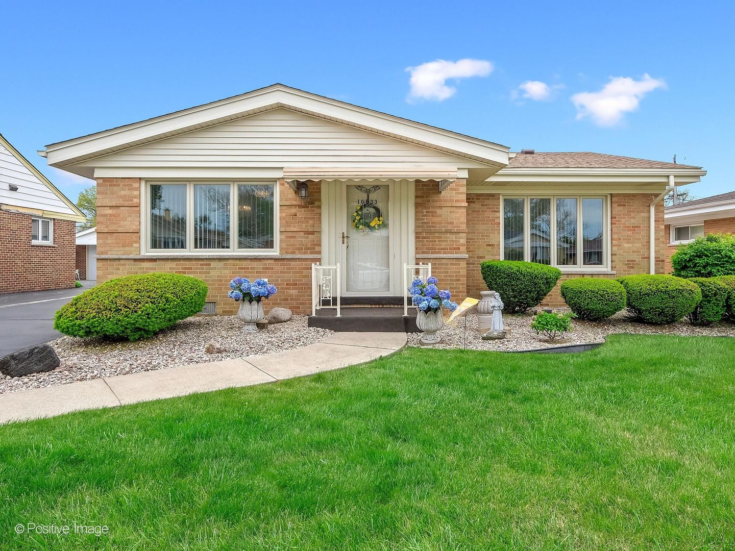 10833 Claridge Avenue, Westchester, IL 60154