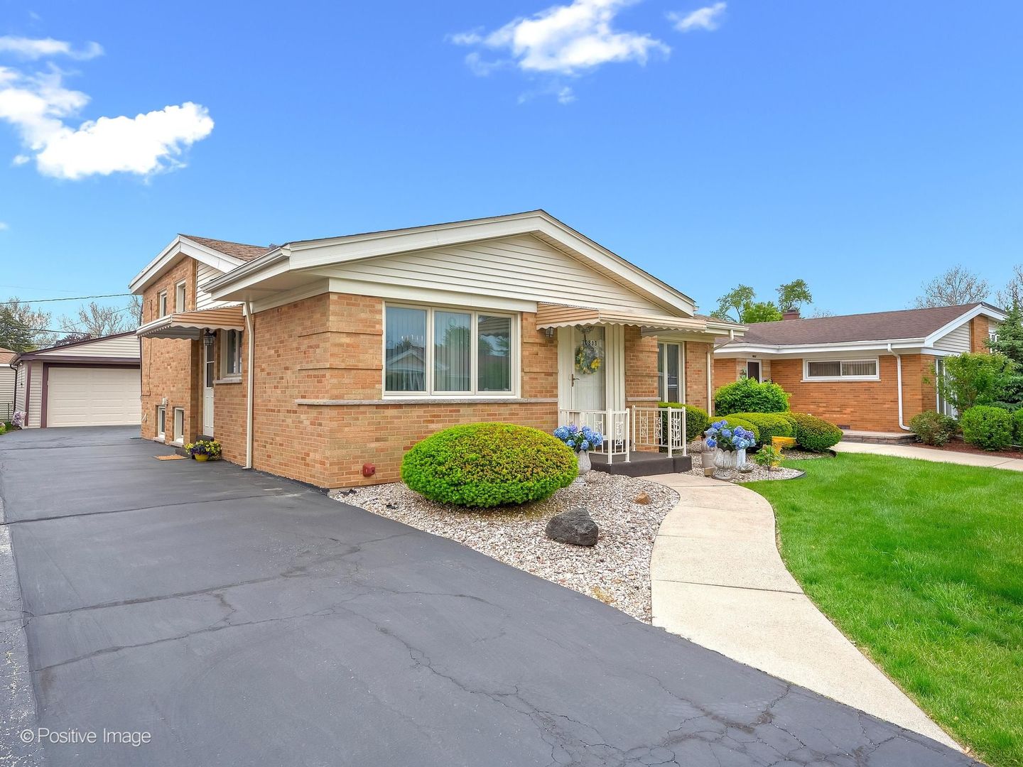 10833 Claridge Avenue, Westchester, IL 60154
