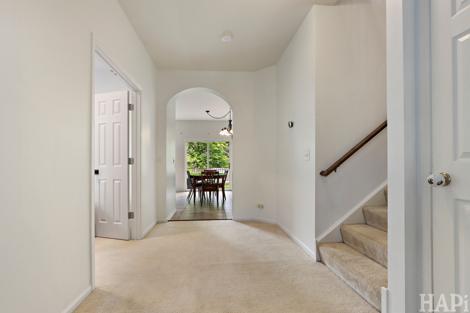 2050 Colchester Avenue, Hoffman Estates, IL 60192