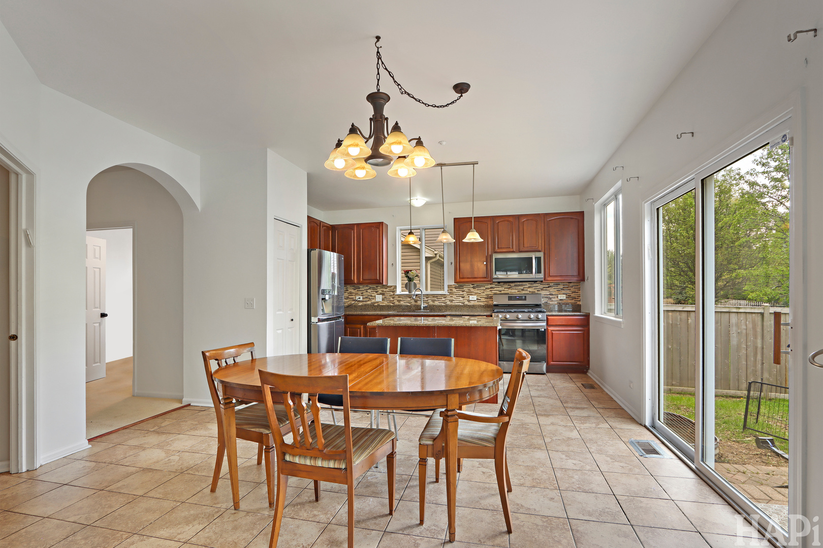 2050 Colchester Avenue, Hoffman Estates, IL 60192