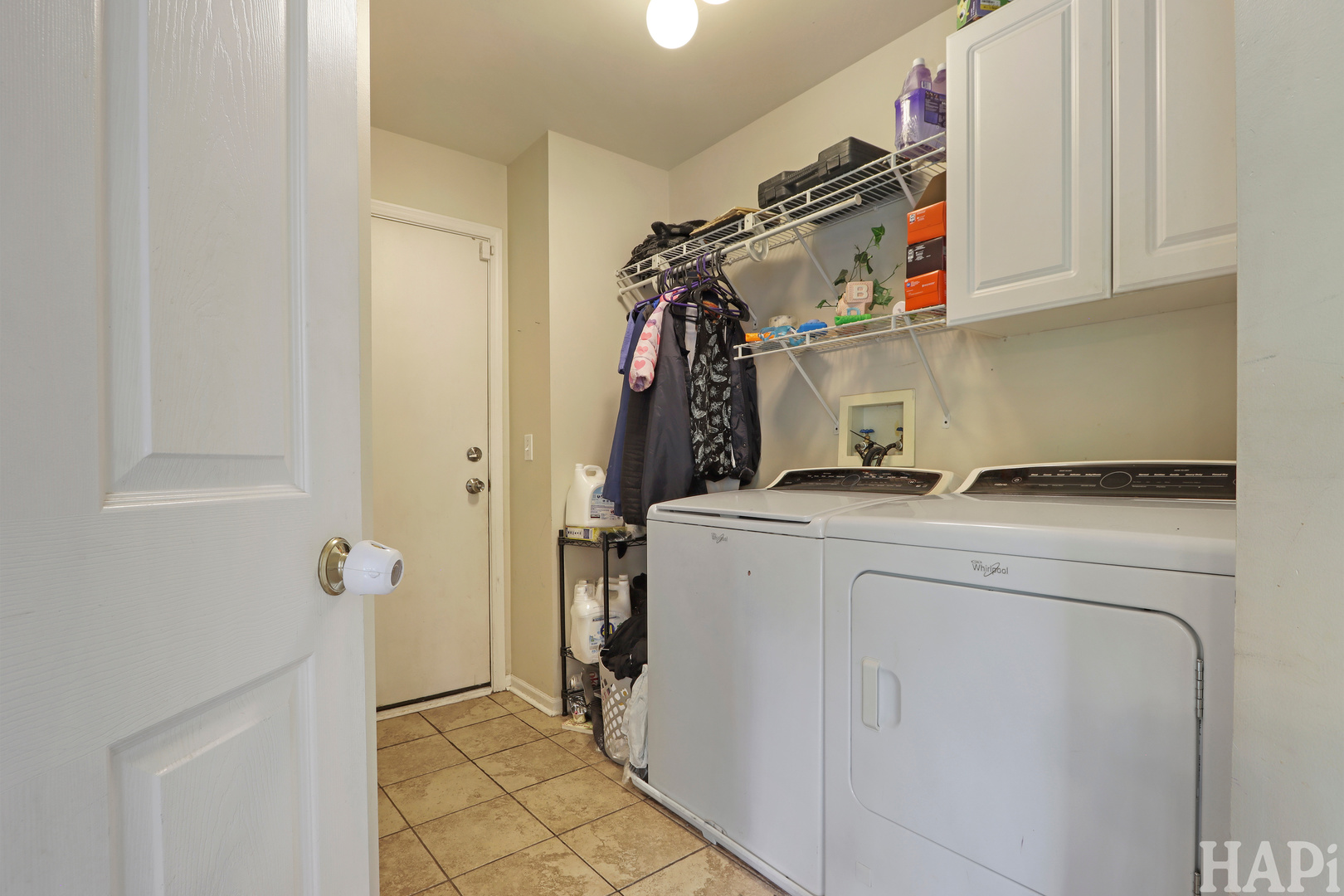 2050 Colchester Avenue, Hoffman Estates, IL 60192