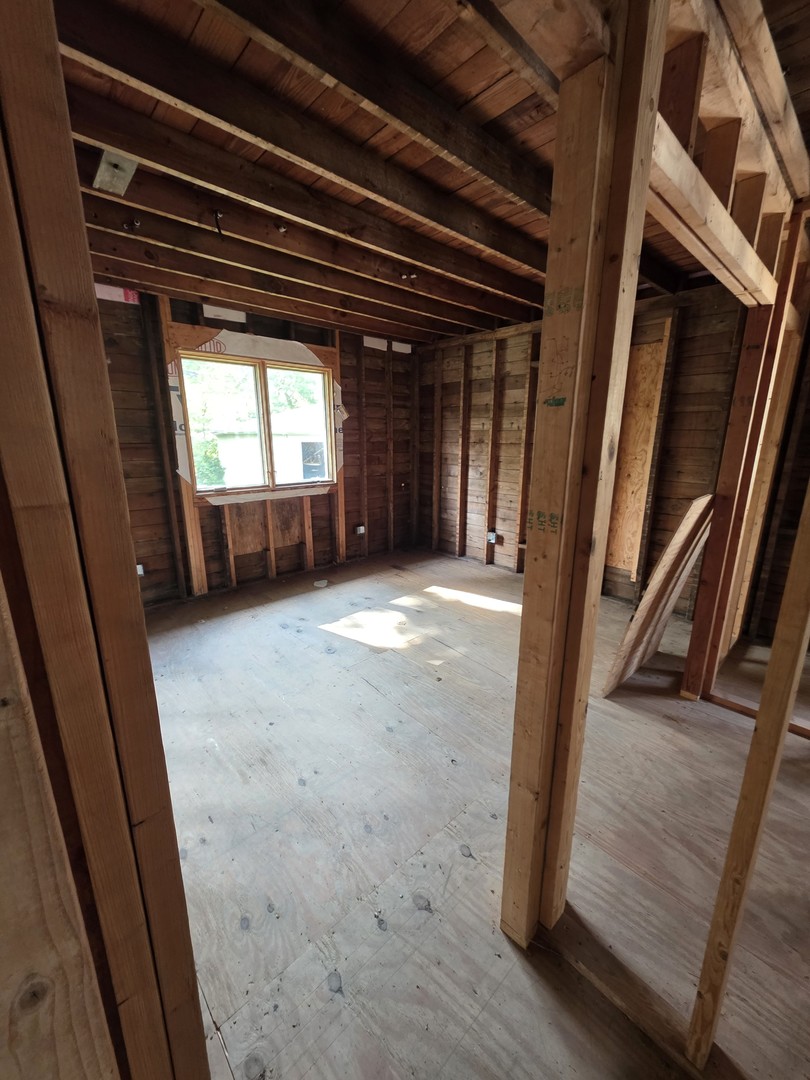 900 Cochrane Avenue, Joliet, IL 60436