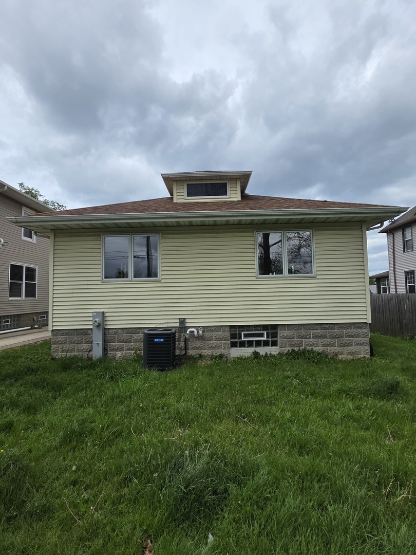 900 Cochrane Avenue, Joliet, IL 60436
