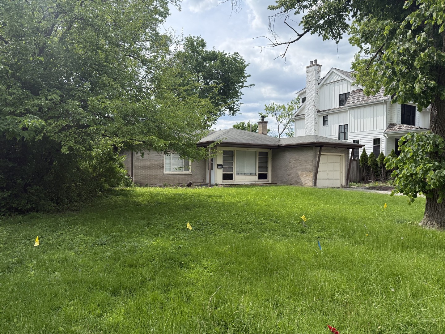 146 S MADISON Street, Hinsdale, IL 60521