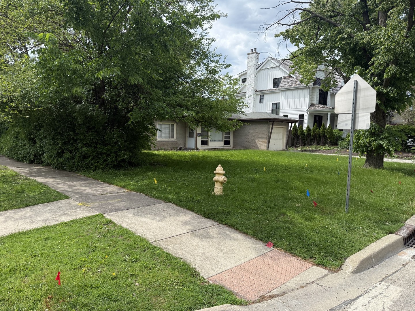 146 S MADISON Street, Hinsdale, IL 60521