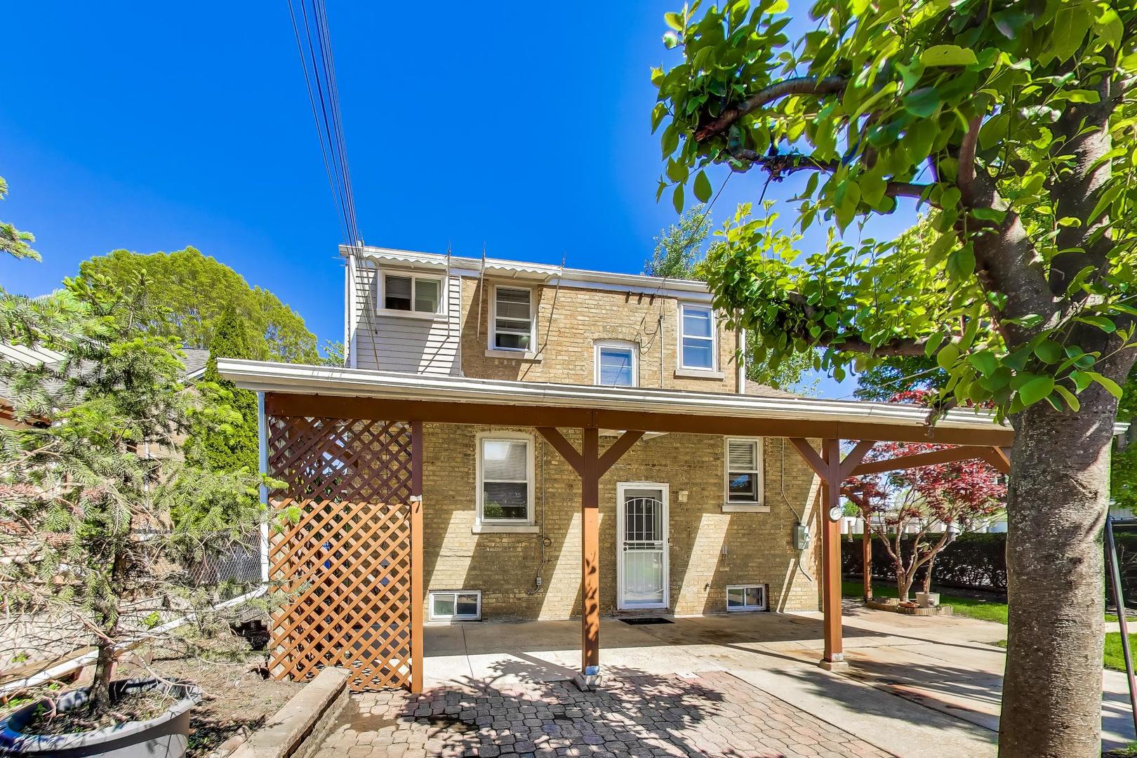 5100 N Mobile Avenue, Chicago, IL 60630